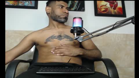 enriblack92 online show from November 5, 2025, 4:45 am