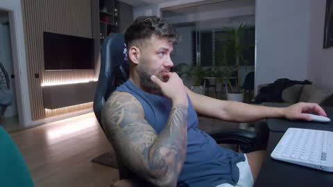 Erik online show from January 20, 2025, 7:25 pm