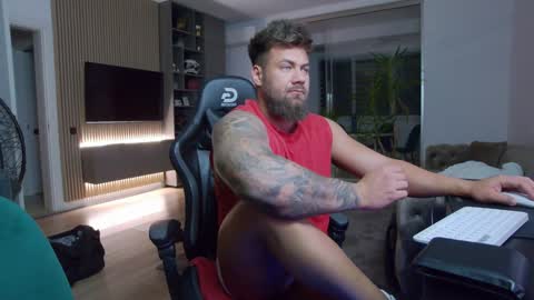 Erik online show from February 6, 2025, 6:24 pm