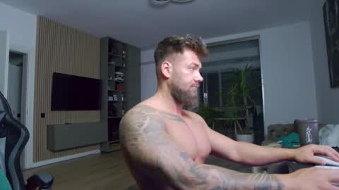 Erik online show from February 14, 2025, 10:58 pm