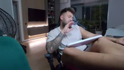 Erik online show from March 1, 2025, 7:37 pm