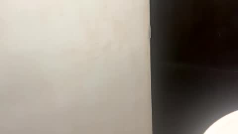 Snapshot of enriquelopez007073 chatting on December 15, 2025, 9:41 pm The Man 007 online show from December 15, 2025, 9:41 pm