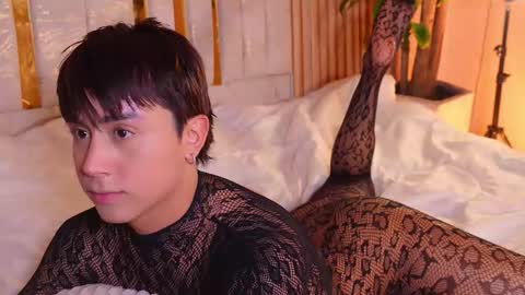 Snapshot of enyollbloss chatting on October 22, 2025, 8:08 pm Call me Sweet online show from October 22, 2025, 8:08 pm