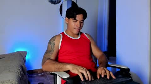 Snapshot of enzo_corleone chatting on April 21, 2026, 4:52 am enzo_corleone online show from April 21, 2026, 4:52 am