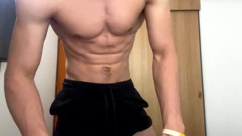 enzo_savage online show from February 16, 2026, 6:48 pm