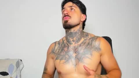 Enzo Aren online show from October 21, 2025, 12:11 am