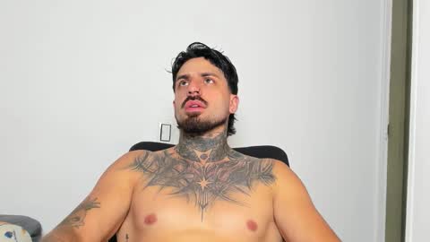 Enzo Aren online show from November 8, 2025, 10:30 pm