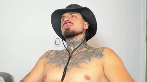 Enzo Aren online show from November 13, 2025, 1:59 am