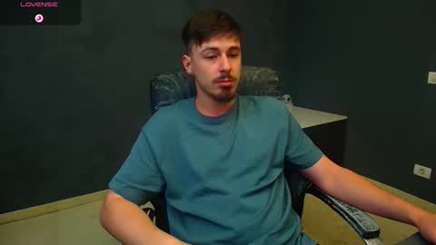 Snapshot of enzorace chatting on November 15, 2025, 6:00 am EnzoRace online show from November 15, 2025, 6:00 am