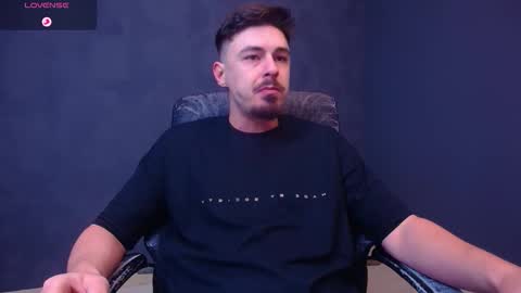 Snapshot of enzorace chatting on November 25, 2025, 6:02 am EnzoRace online show from November 25, 2025, 6:02 am