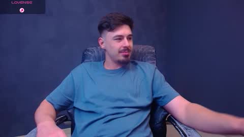 Snapshot of enzorace chatting on November 26, 2025, 6:25 am EnzoRace online show from November 26, 2025, 6:25 am