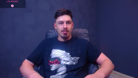 Snapshot of enzorace chatting on November 27, 2025, 6:26 am EnzoRace online show from November 27, 2025, 6:26 am