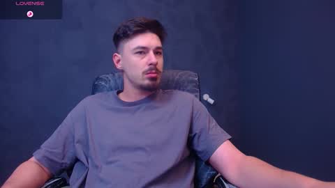 Snapshot of enzorace chatting on November 29, 2025, 5:54 am EnzoRace online show from November 29, 2025, 5:54 am