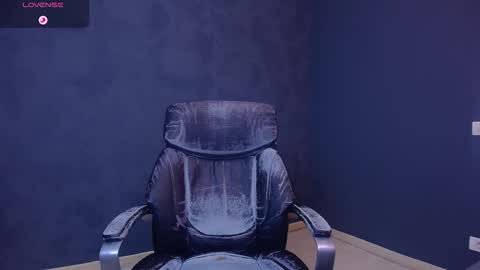 Snapshot of enzorace chatting on December 5, 2025, 6:00 am EnzoRace online show from December 5, 2025, 6:00 am