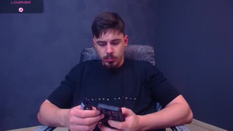 Snapshot of enzorace chatting on December 16, 2025, 6:07 am EnzoRace online show from December 16, 2025, 6:07 am