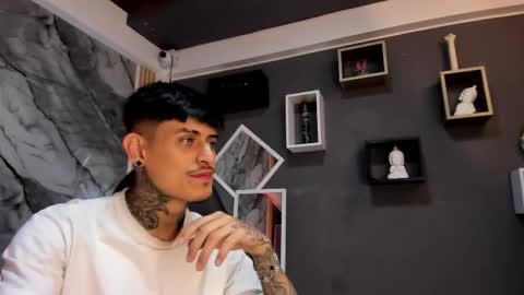 Snapshot of enzorodriguezz chatting on October 21, 2025, 1:01 pm Enzo Rodriguez online show from October 21, 2025, 1:01 pm