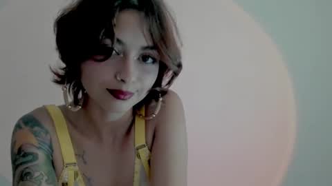 Leyla online show from March 6, 2025, 11:09 pm