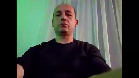 Snapshot of epu17 chatting on December 19, 2025, 8:05 pm epu17 online show from December 19, 2025, 8:05 pm