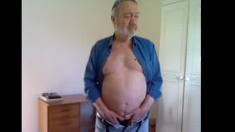 erasmus_d online show from April 7, 2026, 4:51 pm