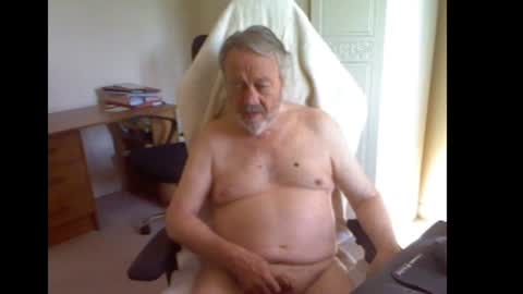 erasmus_d online show from July 13, 2026, 4:32 pm