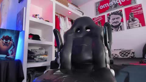 Snapshot of eren_blade_ chatting on November 16, 2025, 10:48 pm Tht BOSS Eren online show from November 16, 2025, 10:48 pm