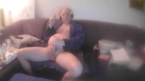 Snapshot of eric204 chatting on March 30, 2026, 2:56 am Eric online show from March 30, 2026, 2:56 am