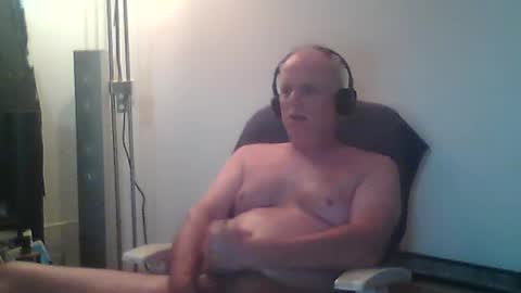 Snapshot of eric204 chatting on July 3, 2026, 4:30 am Eric online show from July 3, 2026, 4:30 am