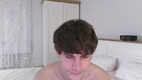 Snapshot of eric_crush chatting on April 20, 2026, 3:53 am Eric Crush online show from April 20, 2026, 3:53 am