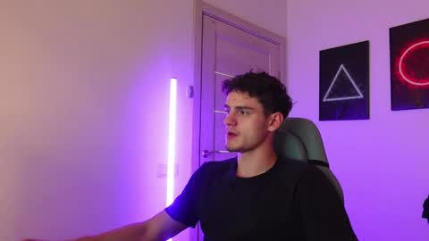 Snapshot of eric_poston chatting on September 24, 2025, 1:36 pm online show from September 24, 2025, 1:36 pm