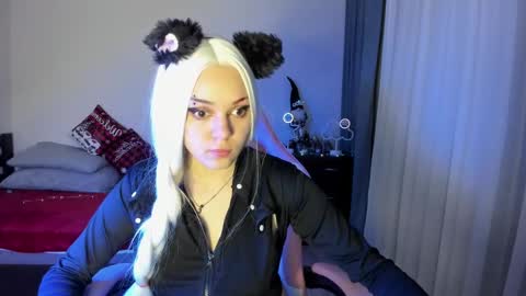 Erica online show from January 3, 2025, 5:10 pm