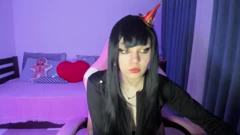 Erica online show from January 29, 2025, 10:01 pm