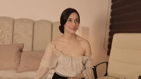 Dayanna online show from May 11, 2026, 4:18 am