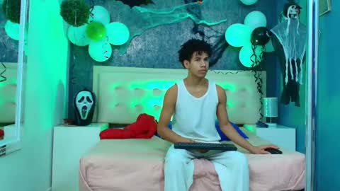   online show from October 27, 2025, 3:54 am