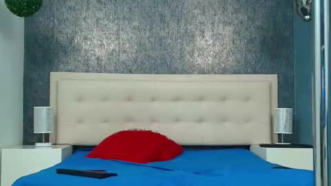   online show from December 15, 2025, 4:06 am