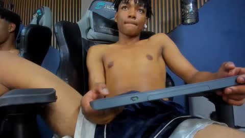 Snapshot of erickcarmack chatting on February 4, 2025, 7:29 am Erick online show from February 4, 2025, 7:29 am