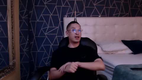 Snapshot of erickferrer chatting on February 27, 2026, 3:50 am Erick online show from February 27, 2026, 3:50 am