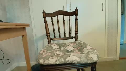 Snapshot of erik5552 chatting on April 12, 2026, 8:08 am Erik online show from April 12, 2026, 8:08 am