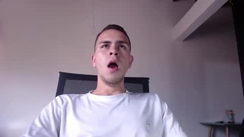 Erik rodriguez online show from March 2, 2025, 9:43 pm