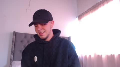 Snapshot of erik_rodriguez chatting on June 7, 2026, 5:38 pm Erik rodriguez online show from June 7, 2026, 5:38 pm