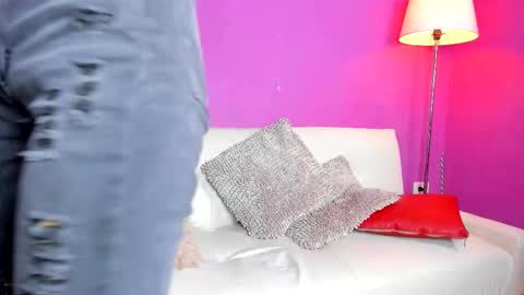 Snapshot of erika1717 chatting on November 6, 2025, 2:18 pm erika1717 online show from November 6, 2025, 2:18 pm