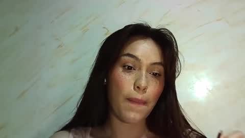 Erika online show from May 21, 2026, 6:37 pm