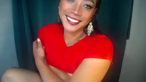 erika_madrigal online show from November 16, 2025, 10:37 pm