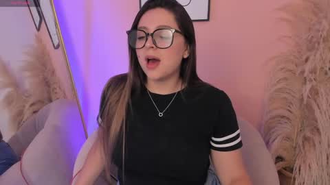 Erika Mendez online show from April 29, 2026, 7:53 pm