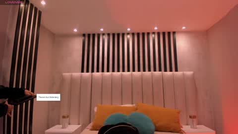 Erika Benz online show from May 25, 2026, 12:22 pm