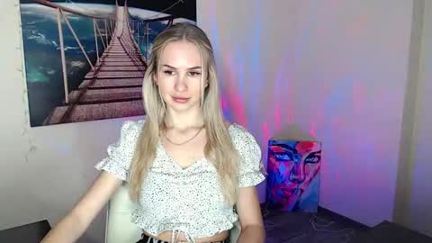 Snapshot of erikagavin chatting on October 15, 2025, 11:43 am Erika online show from October 15, 2025, 11:43 am