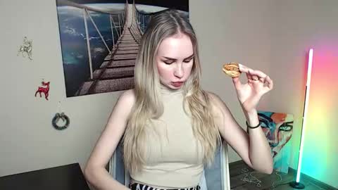 Snapshot of erikagavin chatting on January 14, 2026, 1:39 pm Erika online show from January 14, 2026, 1:39 pm