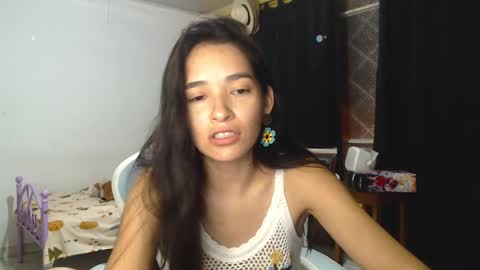 Snapshot of erina_1 chatting on December 20, 2024, 4:20 am erina_1 online show from December 20, 2024, 4:20 am