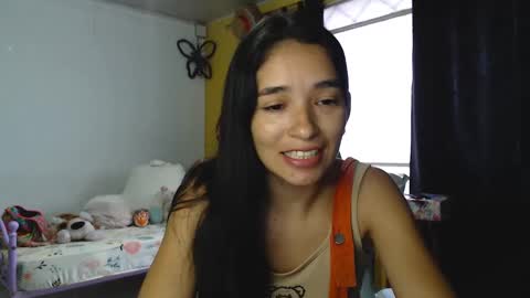 Snapshot of erina_1 chatting on January 3, 2025, 5:53 pm erina_1 online show from January 3, 2025, 5:53 pm