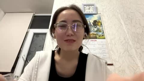 Luna online show from May 29, 2026, 7:45 pm