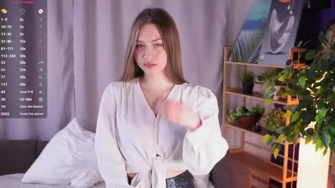 Snapshot of erleneash chatting on October 23, 2025, 5:12 pm Mia online show from October 23, 2025, 5:12 pm
